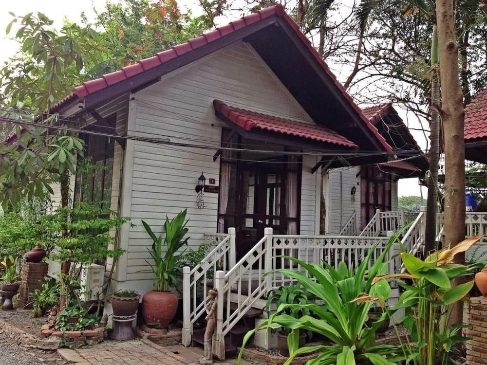 The Old Palace Resort Klong Sa Bua Phranakhonszi Ajutthaja Kültér fotó